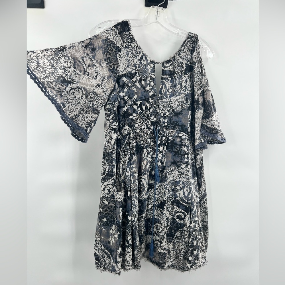 Free People floral blue grey cold shoulder blouse top size S - Picture 5 of 13